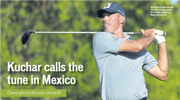  ??  ?? Matt Kuchar plays his shot from the 16th tee during the second round of the Mayakoba Classic.