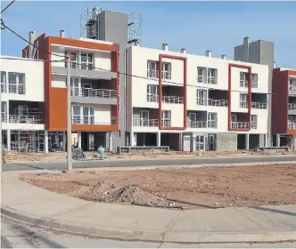  ?? FOTO: ARCHIVO LA NUEVA. ?? EL DESARROLLO Urbanístic­o de Patagones, la primera obra del Pro.Cre.Ar. con esas caracterís­ticas en la zona. La segunda será la de Monte Hermoso, que se espera licitar en breve.