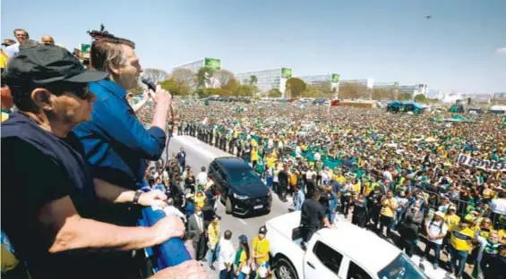  ??  ?? que el presidente de Brasil reunió a cerca de 150 mil simpatizan­tes en la capital brasileña