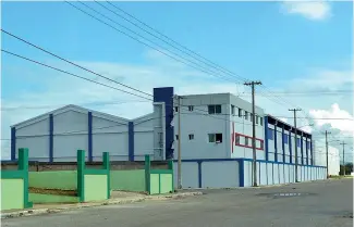  ??  ?? En el Distrito Industrial Santo Domingo Oeste operan varias empresas.