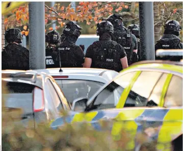  ??  ?? A retail park in Nuneaton was on lockdown for several hours as police attended the scene where an armed man took two staff hostage