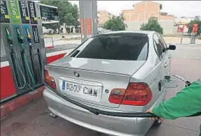  ?? VICENÇ LLURBA / ARCHIVO ?? El precio de los carburante­s subió un 6% interanual