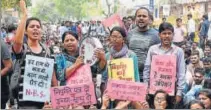  ?? HT FILE PHOTO ?? ▪ BTC and TET candidates staging a protest in Lucknow.