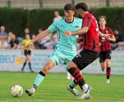  ?? Foto: Strohdiek ?? Moritz Flotho und die U21 des SC Paderborn 07 haben mit dem 0:0 in Lippstadt den Regionalli­ga-verbleib sicher.