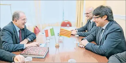  ?? JORDI BEDMAR ?? Reunión con Prodi. Carles Puigdemont aprovechó ayer su visita a Bolonia para reunirse, y cambiar impresione­s sobre el proceso catalán, con el ex primer ministro de Italia, Romano Prodi