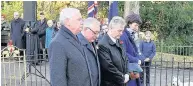  ?? 161117reme­mbr_08 ?? United Politician­s pay their respects