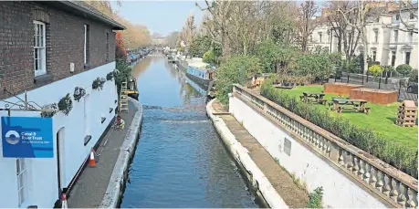 ?? ?? Little Venice: On the left is the Canal & River Trust office in the old toll house at Delamere Terrace.