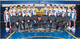  ?? PHOTO COURTESY OF SHADOW MOUNTAIN HIGH SCHOOL ?? The 2017 Phoenix Shadow Mountain High School boys basketball team went 27-0 and won an Arizona state title, led in no small part by senior guard Marcus Shaver, fourth from left, and sophomore Jaelen House, second from right. Shaver is now a starting guard at Boise State and House is the starting point guard for the UNM Lobos.