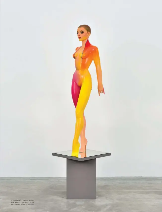  ?? ?? A Muse ( 2016). Médias mixtes. Dim. totales : 205 x 51 x 61 cm. Mannequin : 154 x 34 x 63 cm.