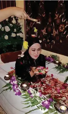 Kebaikan Bertangas Mandi Bunga Pressreader