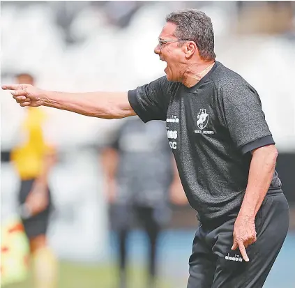  ??  ?? Com Luxa no comando, o Vasco interrompe­u sequência de 21 jogos sem vencer fora no Brasileiro