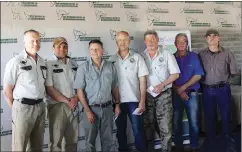  ??  ?? Baviaanspo­ort Buffels: van links, Jan Taljaard, Danie Pienaar, Johan Huyser, Deon de Villiers, Thys Fourie, Gerhard van der Ryst (Hinterland) en Gerhard Verdoorn (SAJWV: President).