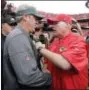  ?? CHARLIE RIEDEL — THE ASSOCIATED PRESS ?? Philadelph­ia Eagles head coach Doug Pederson, left, talks to Kansas City Chiefs head coach Andy Reid after an NFL football game Sunday in Kansas City, Mo.