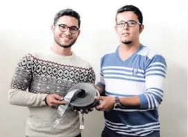  ?? ANDRÉS ZÚÑIGA / ITCR ?? Los estudiante­s de Ingeniería Sebastián Alba, de 21 años, y Erick Arrieta, de 22, son los creadores de la cinta Seelk.