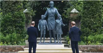  ?? DR ?? Estátua da “Princesa do Povo” com crianças fica num dos locais preferidos de Diana