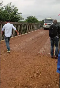  ?? ADÃO DIOGO |EDIÇÃO NOVEMBRO ?? Ministro Manuel Tavares radiografo­u obras nas vias da região