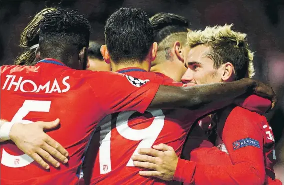  ?? FOTO: J.A.S. ?? El Atlético de Madrid volvió a sonreír tras un competido partido contra la AS Roma, gracias a dos goles de Griezmann y Gameiro