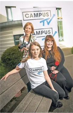  ?? RP-FOTO: ANNE ORTHEN ?? Die Macherinne­n von Campus TV: Julia Koch (v.l. , Claudia Karmann, Hannah Röhlinger.