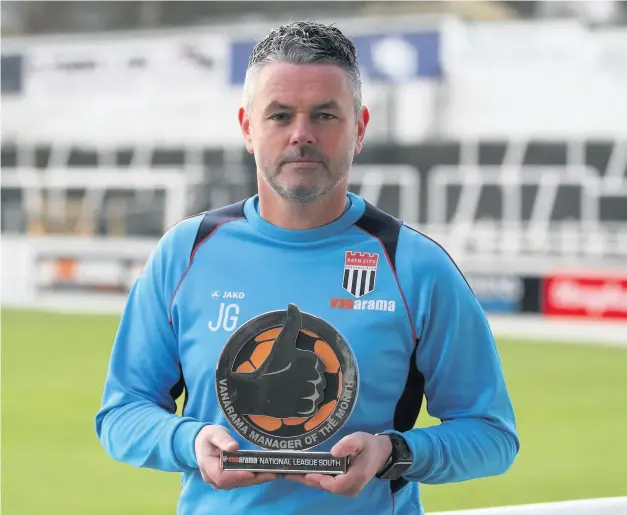  ?? PICTURE: Simon Howe ?? Bath City boss Jerry Gill with his National League South manager of the month award for January
