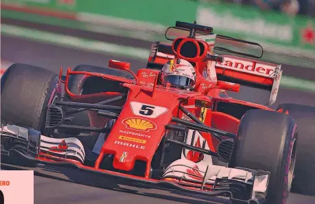  ?? LAPRESSE ?? Seb Vettel in azione sulla SF70H: si notino l’ala anteriore nuova, la doppia T-wing e l’ala posteriore da alto carico