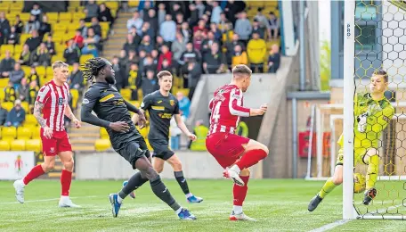  ?? ?? Glenn Middleton opens the scoring