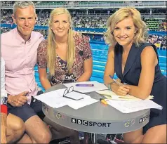  ??  ?? TEAM: Helen with Mark Foster and Becky Adlington