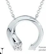  ??  ?? Forevermar­k Avaanti mini pendant in white gold