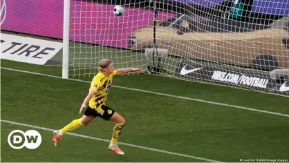  ??  ?? Erling Haaland en plena acción de la Bundesliga