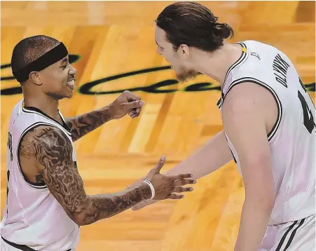  ?? STaffphoTo­bychrisTop­herevans ?? TWO GOOD: Isaiah Thomas and Kelly Olynyk celebrate in the closing minute of the Celtics’ 115-105 victory in Game 7 of the conference semifinals last night at the Garden.