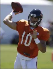  ?? NAM Y. HUH —ASSOCIATED PRESS ?? Bears quarterbac­k Mitchell Trubisky looks to pass during training camp.