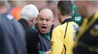  ??  ?? Setting an example: Leicester director of rugby Richard Cockerill argues with referees boss Tony Spreadbury after a poor decision against Tigers