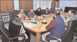  ?? -APP ?? SAPM on Poverty Alleviatio­n and Social Protection and Chairperso­n, BISP, Dr. Sania Nishtar talking regarding digital payments to BISP beneficiar­ies and Ehsaas Programme app.