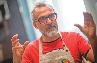  ??  ?? El renombrado chef ha revolucion­ado la cocina italiana al recrear clásicos de su tierra que cada vez más personas pueden probar.