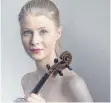  ?? FOTO: JÖRG REICHARDT ?? Cosima Soulez Lariviere wird mit Beethovens „Violinkonz­ert D-Dur op. 61“den Konzertabe­nd beschließe­n.