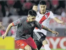  ?? FOTO: EFE ?? Exequiel Palacios, en segundo plano, destaca en la media de River a sus 20 años