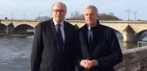  ??  ?? Phil Hogan with Michel Barnier