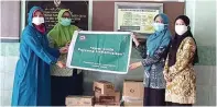  ?? GALIH WICAKSONO/JAWA POS ?? PENAMBAH IMUN: Ikatan Dokter Indonesia (IDI) menyuplai vitamin untuk para tenaga kesehatan di RSUD Ibnu Sina.