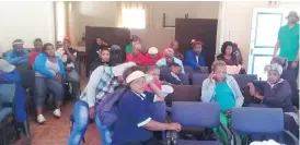  ??  ?? NOWHERE TO GO: Shack dwellers left destitute in the Greyton community hall after they were chased off the Bereaville land.