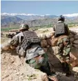  ?? Foto: imago ?? Gefährlich­es Land: Afghanisch­e Soldaten im Kampf mit den Taliban.