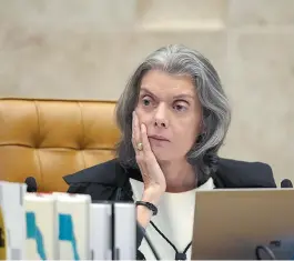  ??  ?? Ministra Cármen Lúcia negou liminar para restabelec­er regra do edital