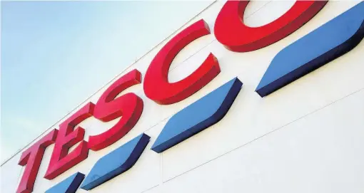  ??  ?? Arek Pietrzak, Andre Farinha and Chloe Wilson conned Tesco out of nearly £50,000 of goods