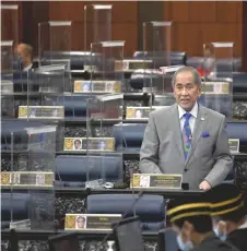  ?? — Bernama photo ?? Wan Junaidi addresses the Dewan Rakyat.