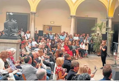  ?? G. H. ?? Pedro Mercado, en Derecho durante el acto de arranque de la campaña.