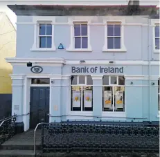  ??  ?? ABOVE:
The Bank of Ireland buildings in Ballymote, left, and in Tubbercurr­y.