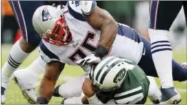  ?? THE ASSOCIATED PRESS ?? Former New England and Houston defensive tackle Vince Wilfork announced his NFL retirement Monday after 13 seasons.