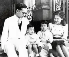  ?? — AFP ?? Royal family: Bhumibol and Sirikit with their two eldest children, Ratana and Vajiralong­korn, in 1955.