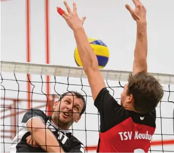  ?? Foto: Ernst Mayer ?? Eine überzeugen­de Leistung im Kötzer Trikot zeigte Andreas Amman (hier im Heimspiel gegen Neuburg).