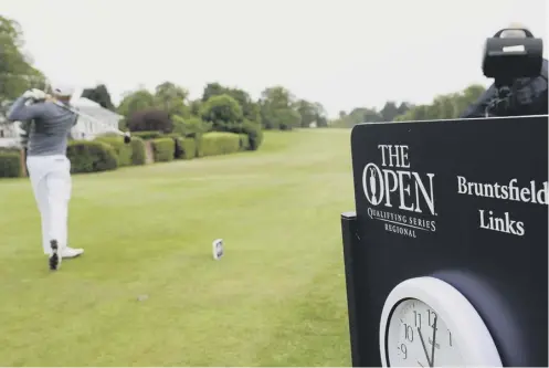  ?? PICTURE: LISA FERGUSON ?? 0 The course at Bruntsfiel­d Links Golfing Society remains open but the clubhouse is completely closed