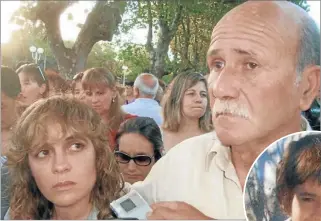  ?? CEDOC PERFIL ?? LUCHA. Carlos Bustamante y Verónica González, en una marcha pidiendo justicia por el asesinato impune de su hijo Gastón (abajo).