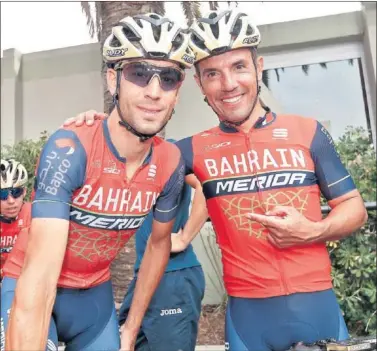  ??  ?? UN BUEN DÚO. Purito, que se retiró pero sigue en la estructura del Bahrain, es el ‘guía’ de Nibali.